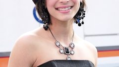 Woman Kristin Kreuk earrings