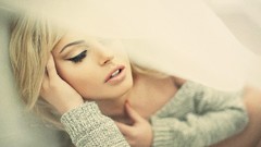 Woman lips blondes models