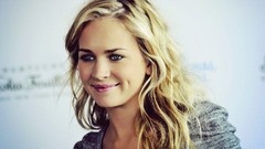 Woman lips blondes models britt robertson dimples