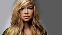 Woman lips Denise Richards