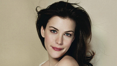 Woman Liv Tyler faces