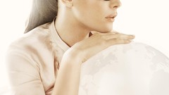 Woman Liv Tyler sunglasses