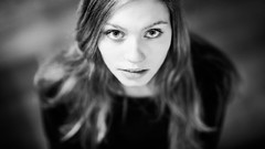 Woman looking up grayscale