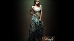 Woman mandy moore brunettes singers cleavage