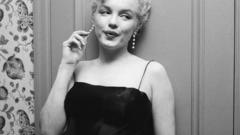 Woman Marilyn Monroe monochrome