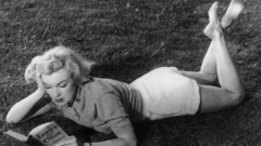 Woman Marilyn Monroe monochrome