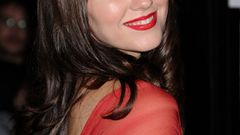 Woman mary elizabeth winstead