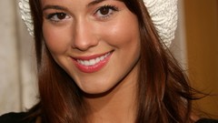 Woman mary elizabeth winstead