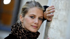 Woman melanie laurent