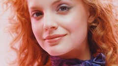 Woman mena suvari Snyder isabel