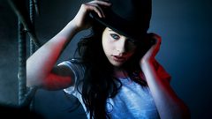 Woman michelle trachtenberg