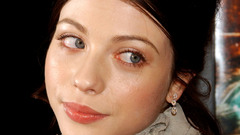 Woman michelle trachtenberg