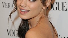 Woman mila kunis Actress