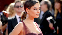 Woman mila kunis Actress