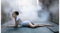 Woman mila kunis Actress