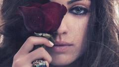 Woman mila kunis Actress