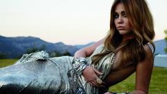 Woman miley cyrus Actress