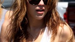 Woman miley cyrus singers