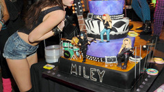 Woman miley cyrus singers