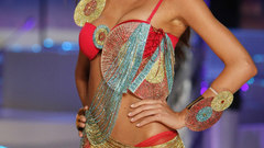 Woman miranda kerr models