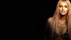 Woman models Adriana Sklenarikova