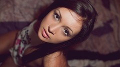 Woman models Aleksandr Mavrin