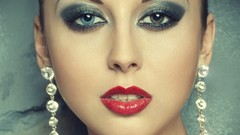 Woman models Aleksandr Mavrin