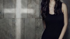 Woman models Aleksandr Mavrin