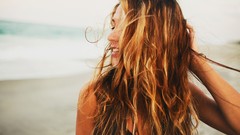 Woman models Alex Lettrich