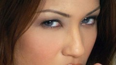 Woman models Alley Baggett