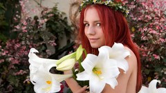 Woman models Ariel Piper Fawn