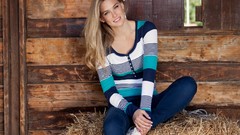 Woman models bar refaeli