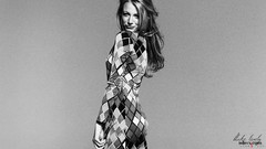Woman models blake lively grayscale