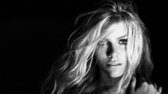 Woman models brooklyn decker