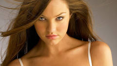 Woman models candice swanepoel