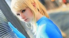 Woman models cosplay portraits metroid samus aran zero suit