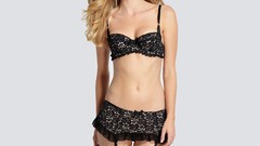 Woman models Elisabeth van Tergouw