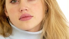 Woman models Estella Warren