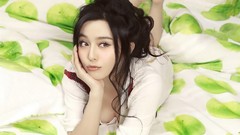Woman models Fan Bingbing