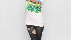 Woman models Hanna Beth