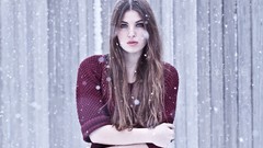 Woman models Hannah Biermann