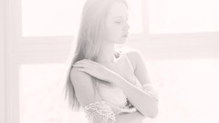 Woman models Jennifer Mastter