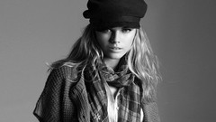 Woman models karlie kloss