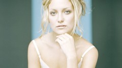 Woman models kate hudson