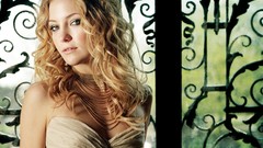 Woman models kate hudson