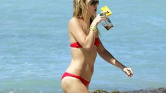 Woman models kate hudson