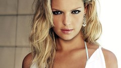 Woman models Katherine Heigl