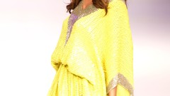 Woman models miranda kerr