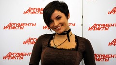 Woman models Nadiya Meiher