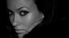 Woman models Olivia Wilde